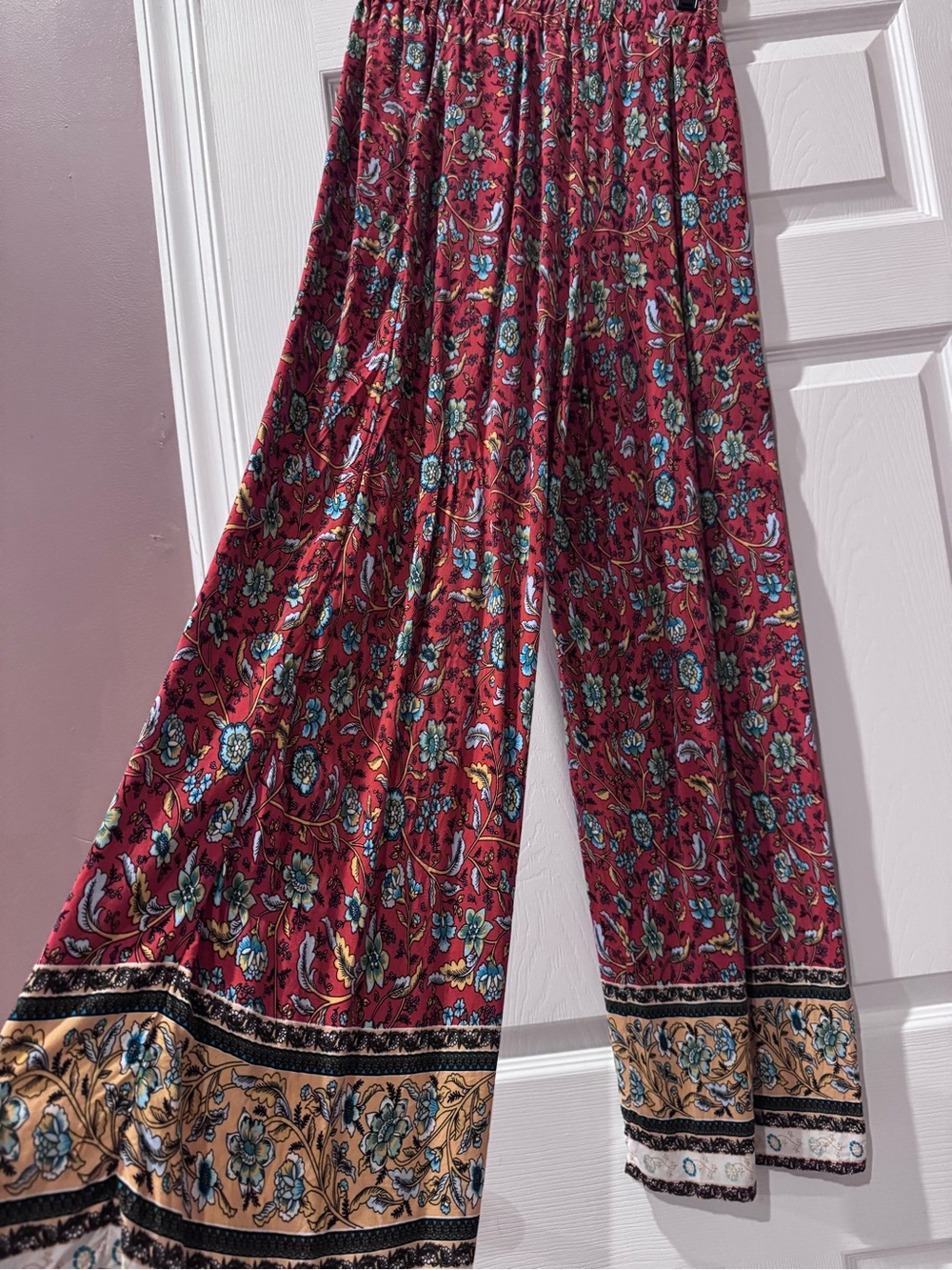 Women's Red Floral Wide-Leg Pants